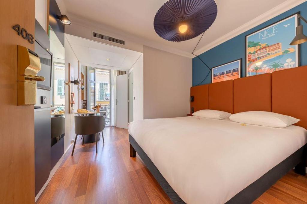 Ibis Centre Notre Dame Hotell 3*